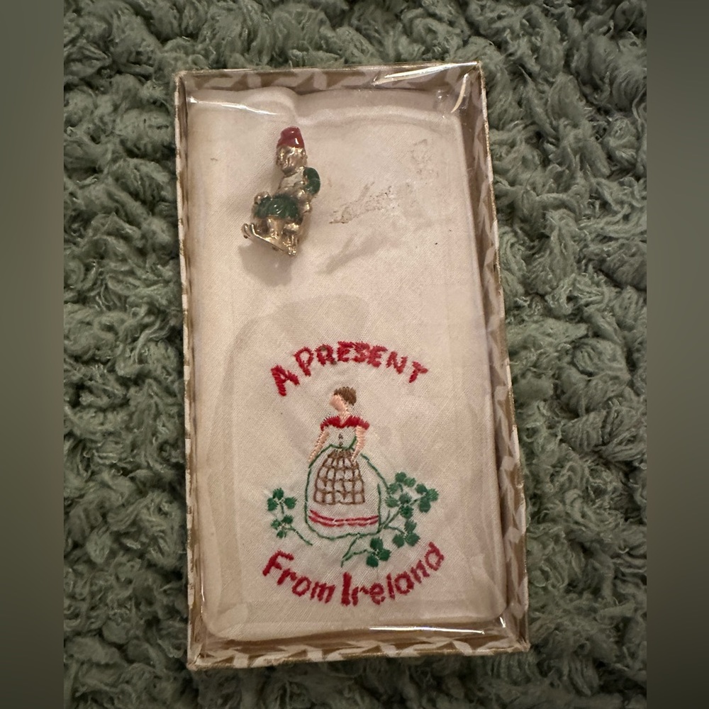 Vintage Hankerchief and Brooch Pin Irish Ireland Leprechaun